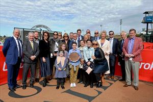 Winning Connections of Algadon Miss, Moonee Valley, August 2019